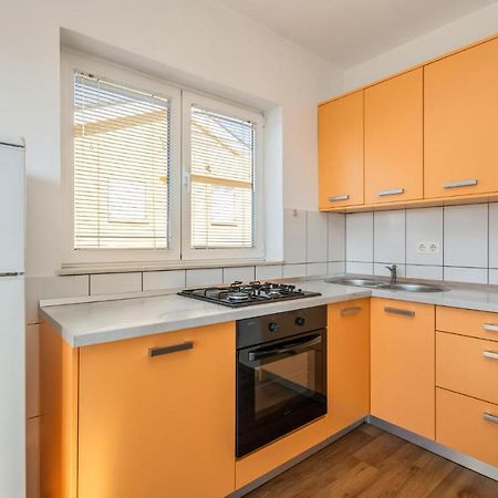 Stunning Apartment In Crikvenica With Wifi ภายนอก รูปภาพ