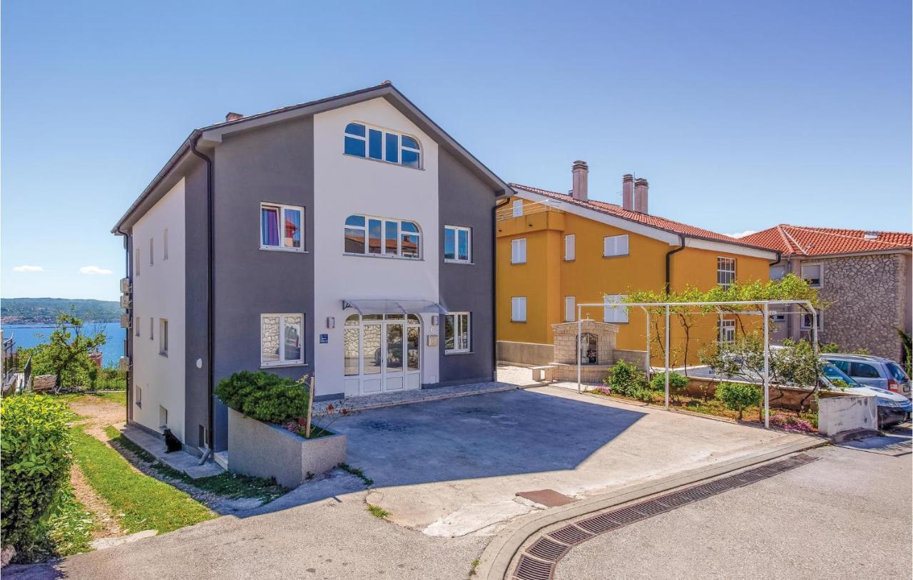 Stunning Apartment In Crikvenica With Wifi ภายนอก รูปภาพ