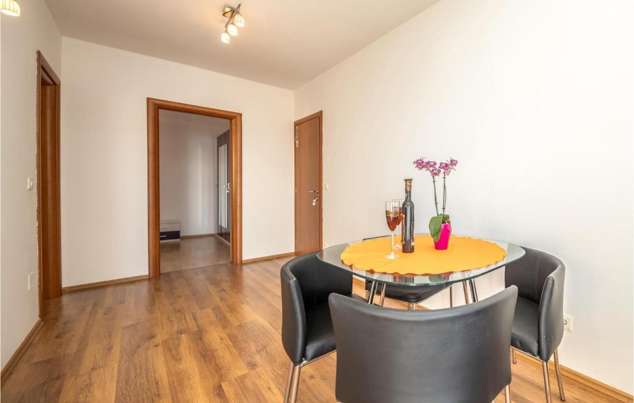 Stunning Apartment In Crikvenica With Wifi ภายนอก รูปภาพ