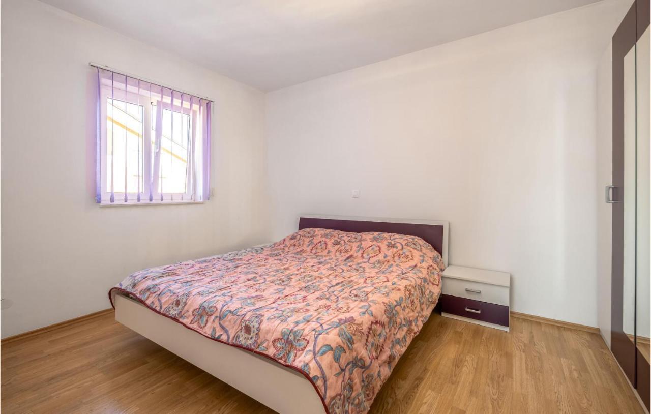 Stunning Apartment In Crikvenica With Wifi ภายนอก รูปภาพ