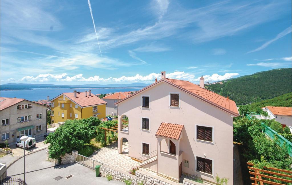 Stunning Apartment In Crikvenica With Wifi ภายนอก รูปภาพ
