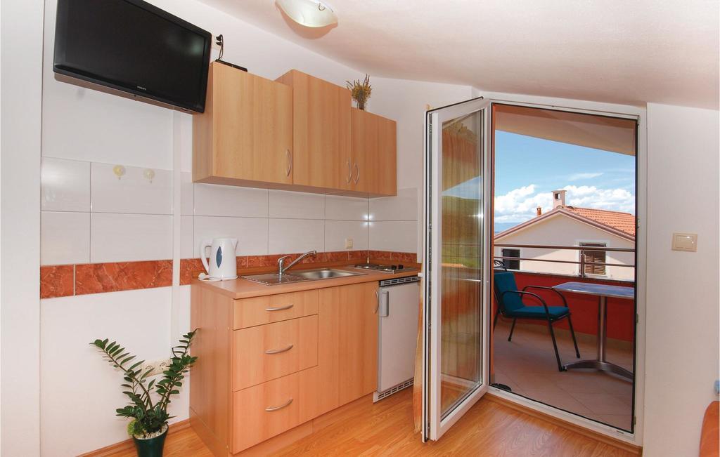 Stunning Apartment In Crikvenica With Wifi ภายนอก รูปภาพ