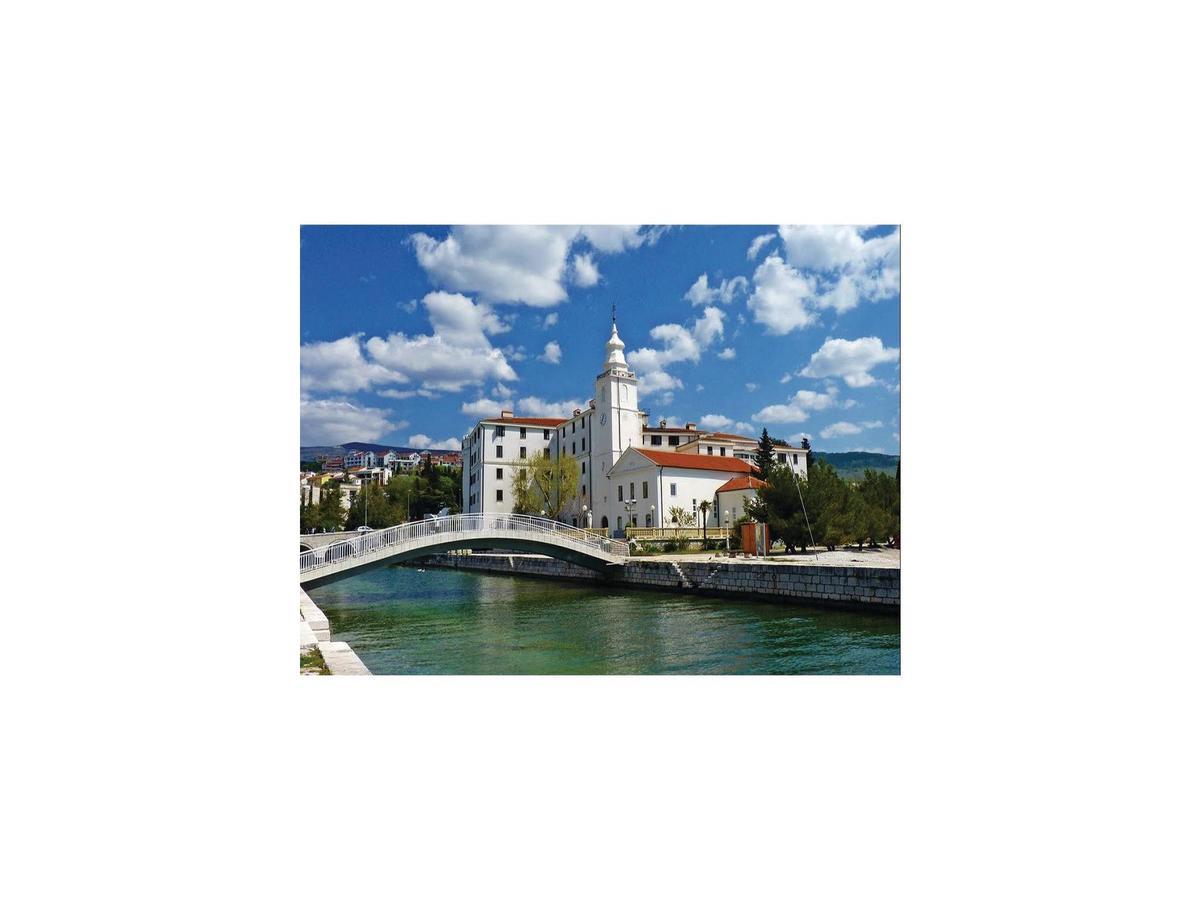 Stunning Apartment In Crikvenica With Wifi ภายนอก รูปภาพ