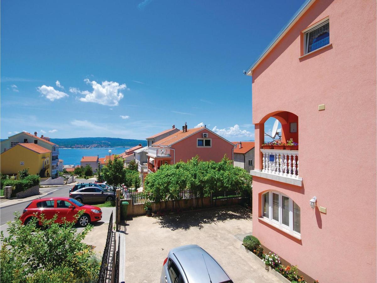 Stunning Apartment In Crikvenica With Wifi ภายนอก รูปภาพ
