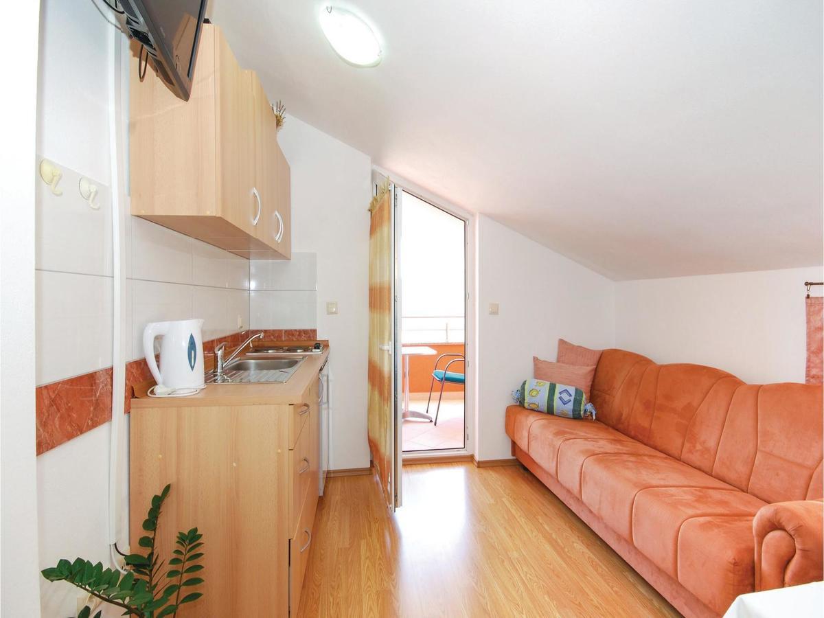 Stunning Apartment In Crikvenica With Wifi ภายนอก รูปภาพ