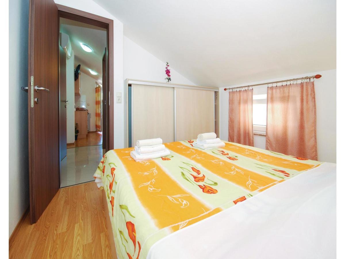 Stunning Apartment In Crikvenica With Wifi ภายนอก รูปภาพ